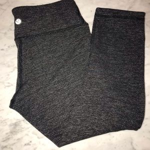Reversal a cropped lululemon pants